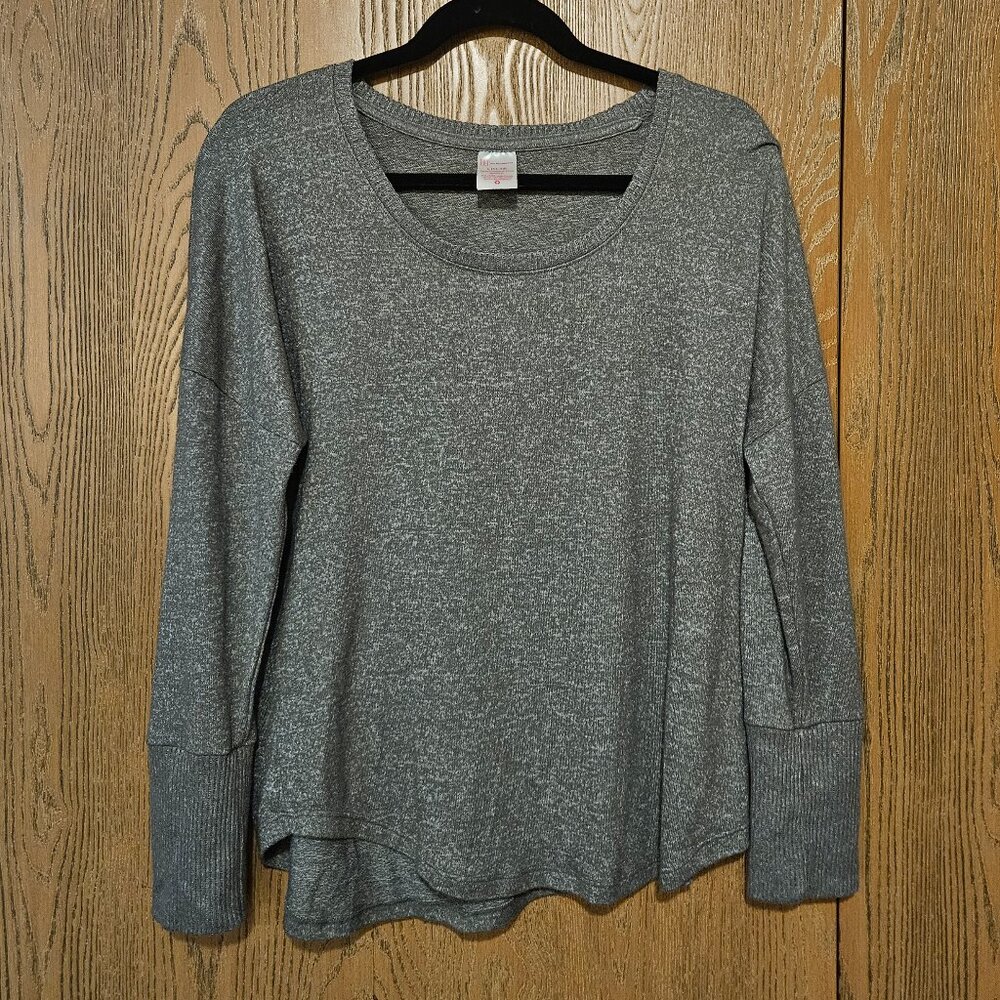 Heathered light green sweater by No Boundaries size L.